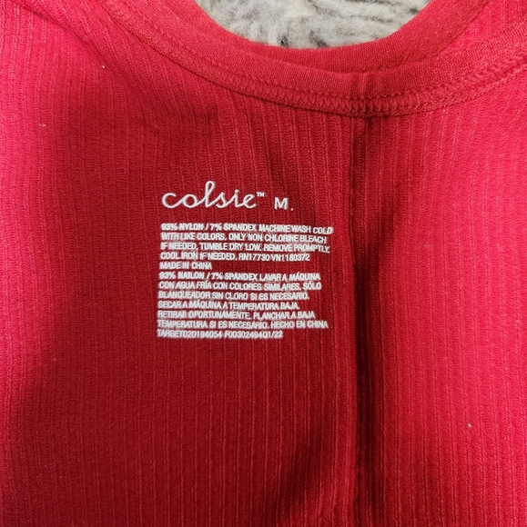 Colsie Red Ribbed Crop Top - Picture 3 of 3